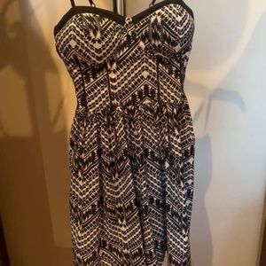 Dress Black & White